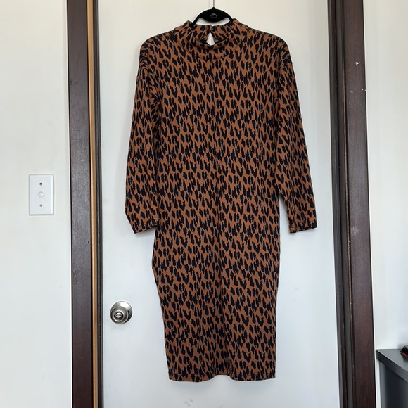 vintage leopard print dress with pockets. stretchy. - Picture 6 of 6